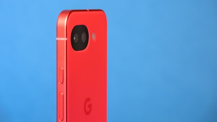 Pixel 10a搭载旧芯片，与iPhone 17e竞争遇挑战