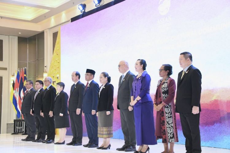 东协多年来致力于连通该区的经贸与市场体系。ASEAN