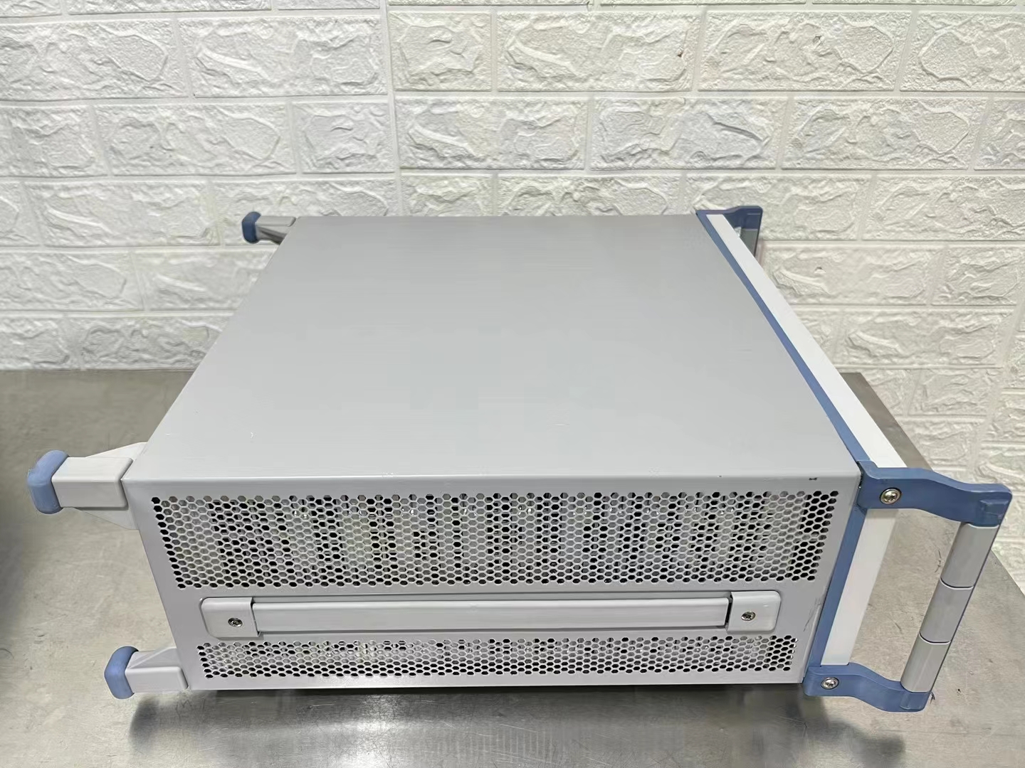 R&S MSU200A*SMU200A 矢量信号发生器