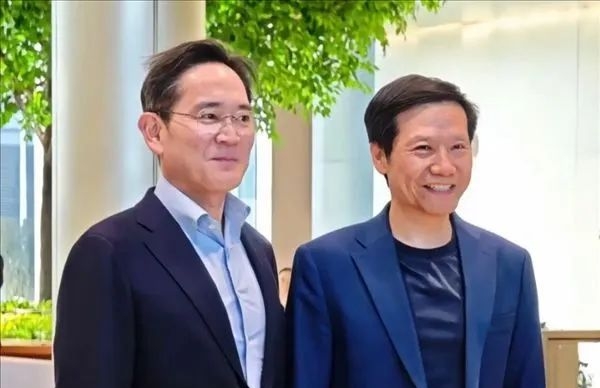 三星李在镕，亲访小米争取订单