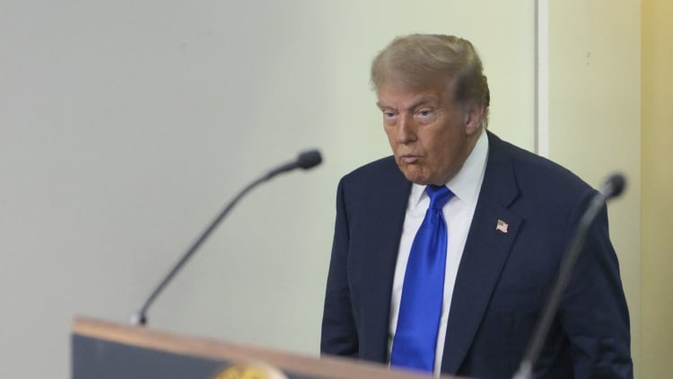 特朗普前AI顾问透露：美国不会设立AI许可机构