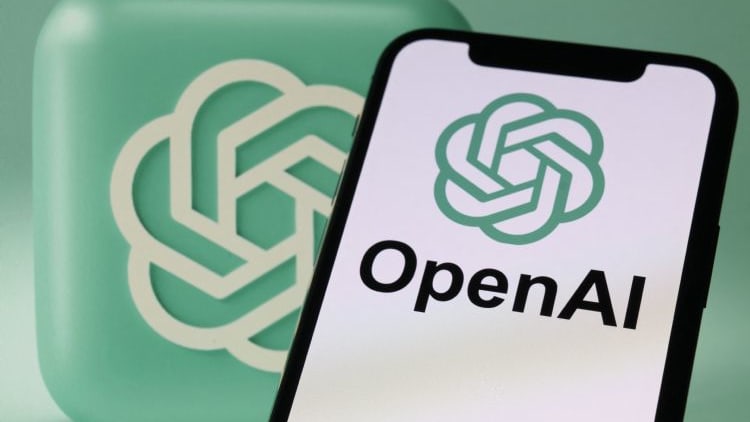 OpenAI亲自建数据中心，砸300亿美元启动山茶花项目