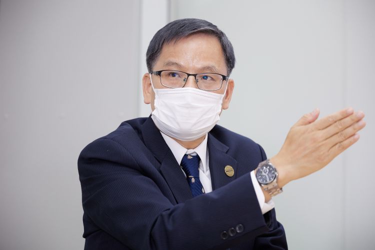 游出富士康、投资富采、携手友达 杨柱祥用ABC+3Vs打造新群创