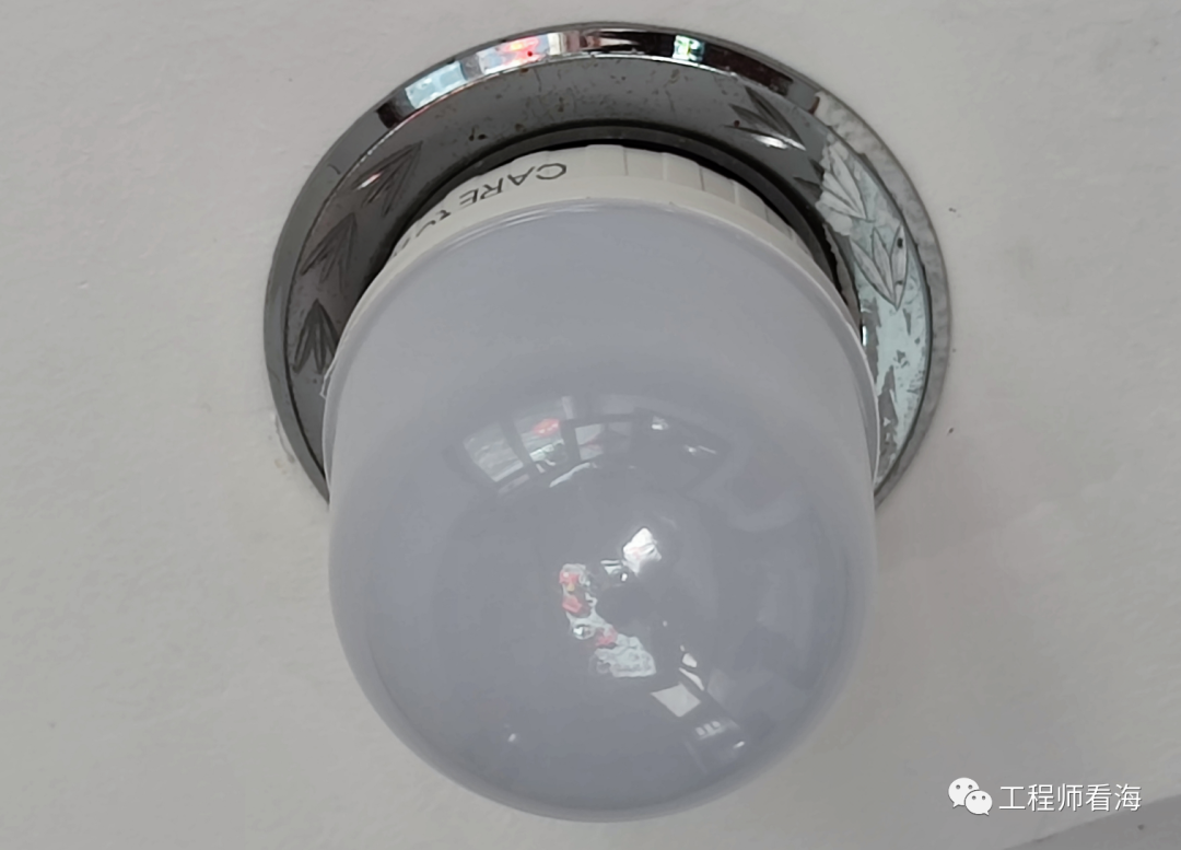 在外面是高级工程师，在家是电工