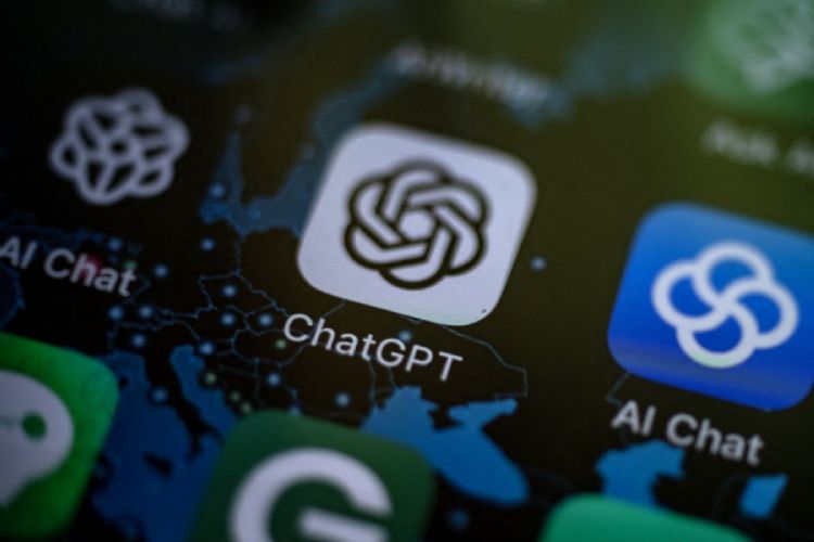 王小川表示,GPT-4一直在不断进步,国内LLM可能还需要2~3年的时间,才能更接近GPT-4目前的水准。法新社 王小川表示,GPT-4一直在不断进步,国内LLM可能还需要2~3年的时间,才能更接近GPT-4目前的水准。法新社