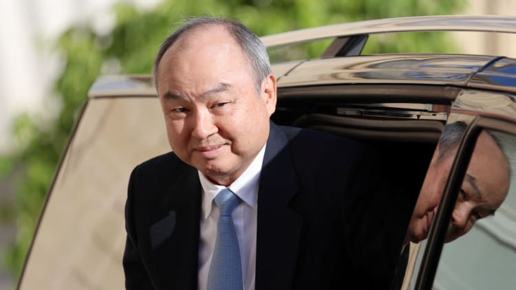 软银孙正义:AI正设计下一代,超级智能两年内实现