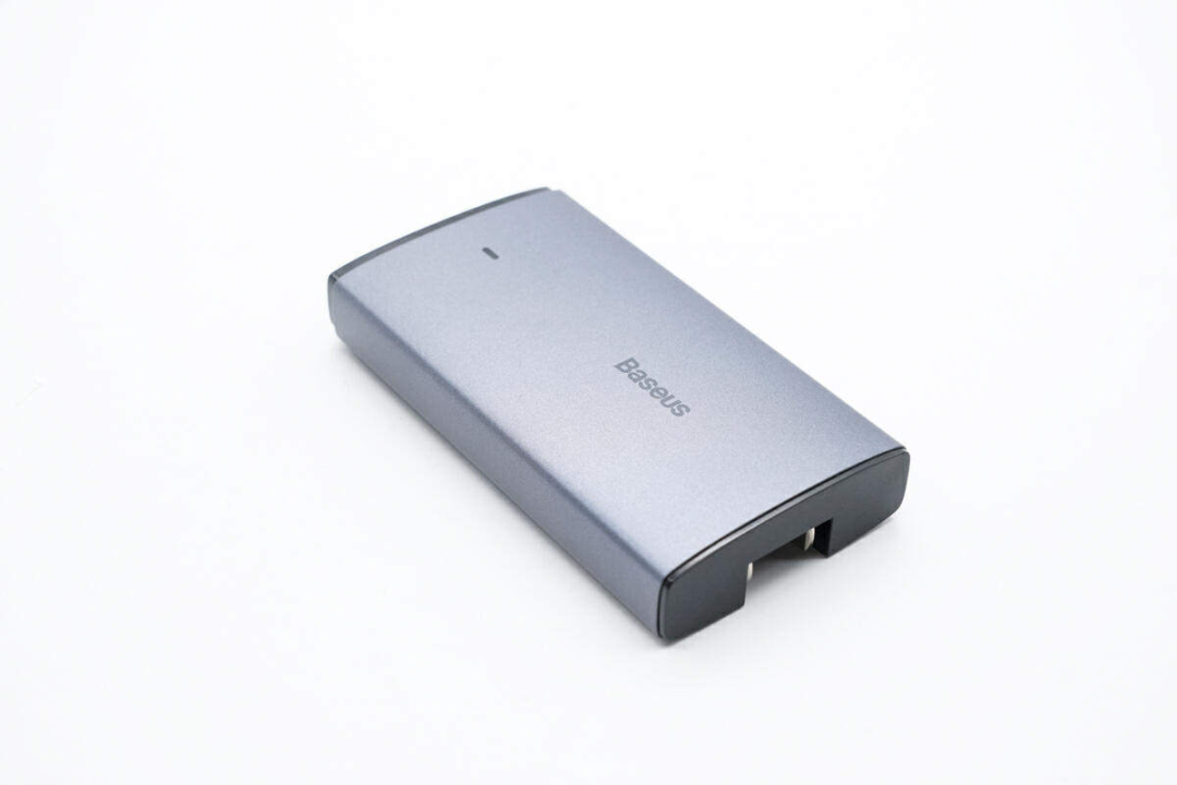 每周上新：苹果 Lightning转USB-C转接器，绿联 磁吸无线充电套装，倍思 iPhone 15系列快充配件-充电头网