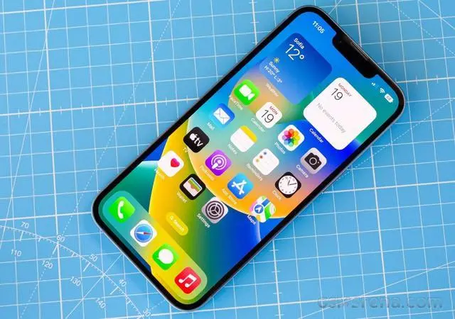 传iPhone SE 4将采用OLED面板