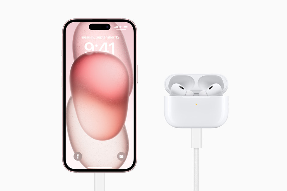 iPhone 15 USB-C输出功率达4.5W，明显高于旧机型Lightning端口