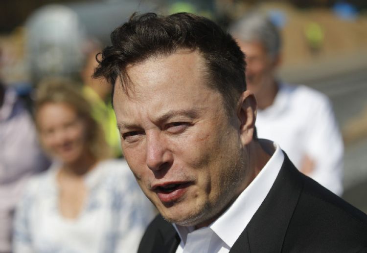 TeslaCEOElon Musk表示，Tesla目标到2022年底每周可生产4万辆电动车。法新社