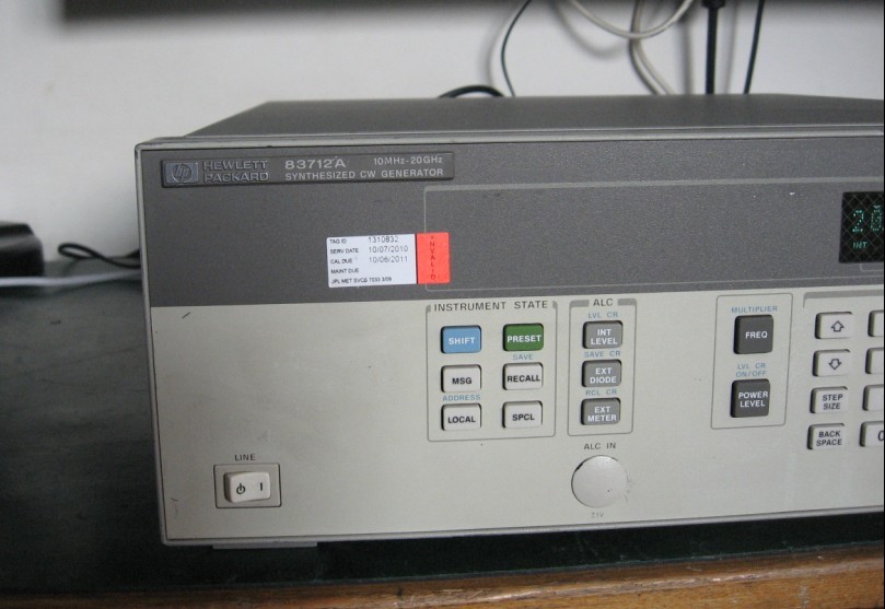 美国安捷伦Agilent 83712B 10MHz-20GHz 信号发生器