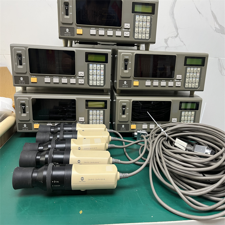 出售柯尼卡色彩分析仪CA-210 带附件探头CA-210