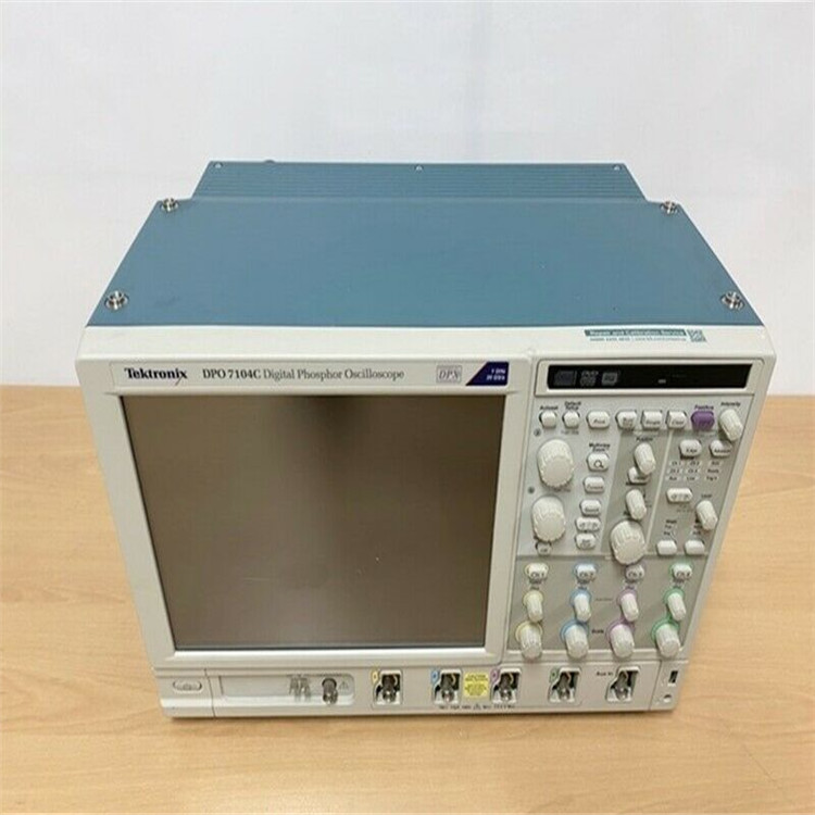 DPO7104C数字示波器