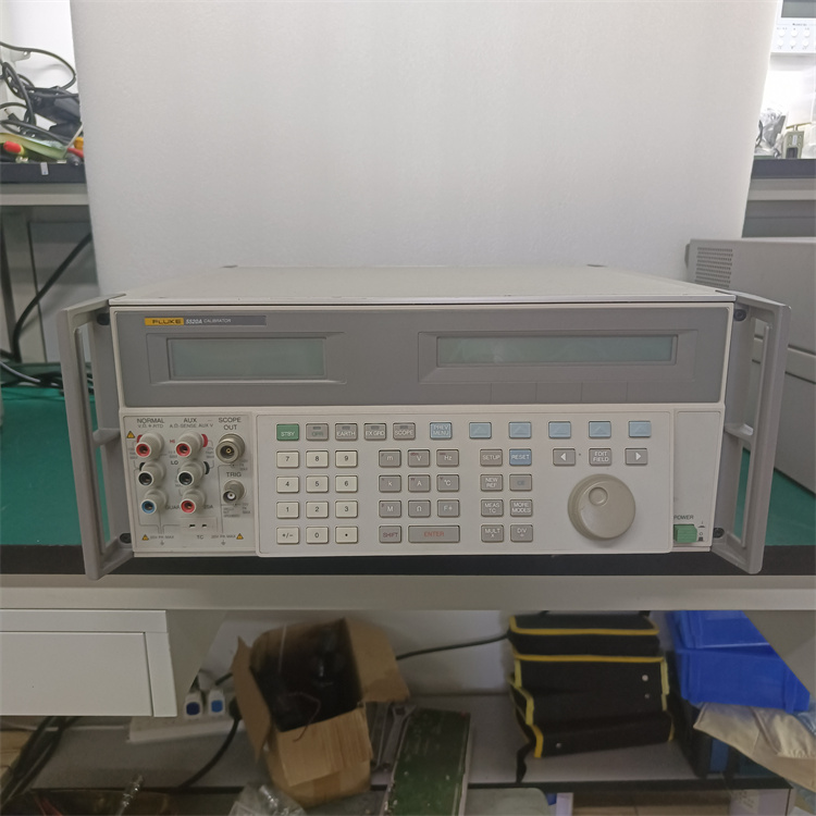 福禄克5520A万用表校准仪