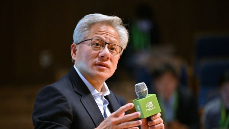 黄仁勋承诺供应韩国26万张GPU，首批1.3万张已交付