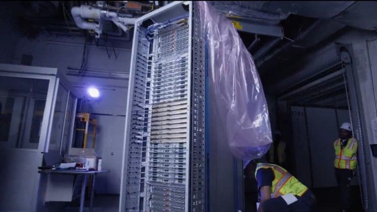 英伟达新一代AI机柜交付,甲骨文等厂商启动测试