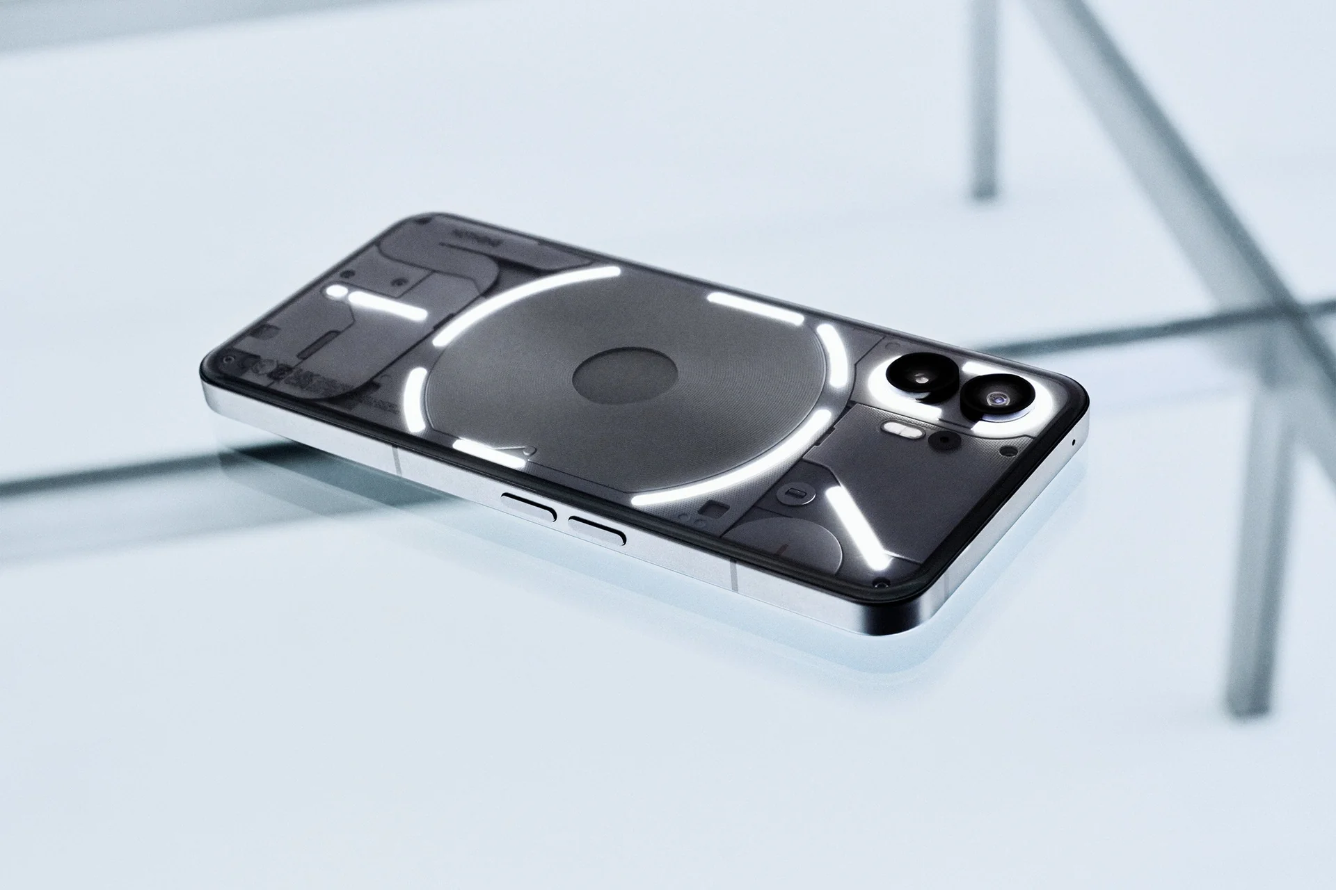 前卫科幻外观，Nothing Phone（2）支持Snapdragon Sound骁龙畅听-我爱音频网