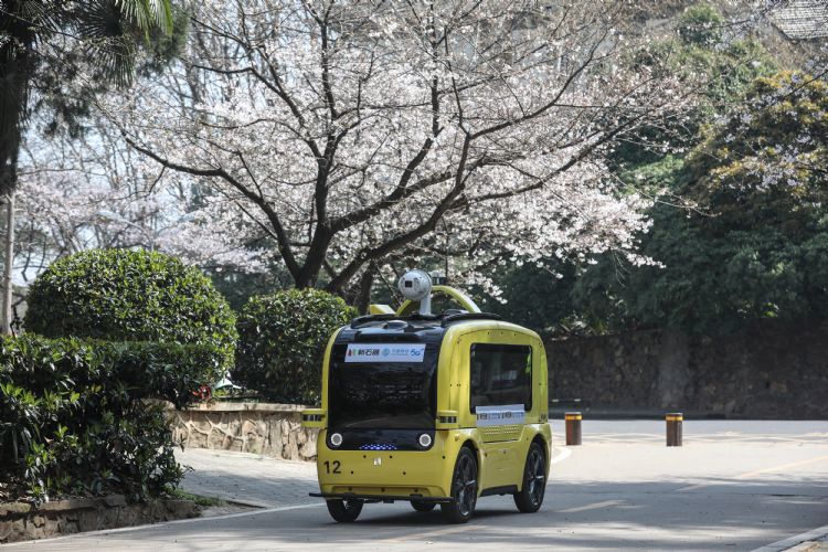 国内制定自驾车道路标准 华为、百度、阿里巴巴参与