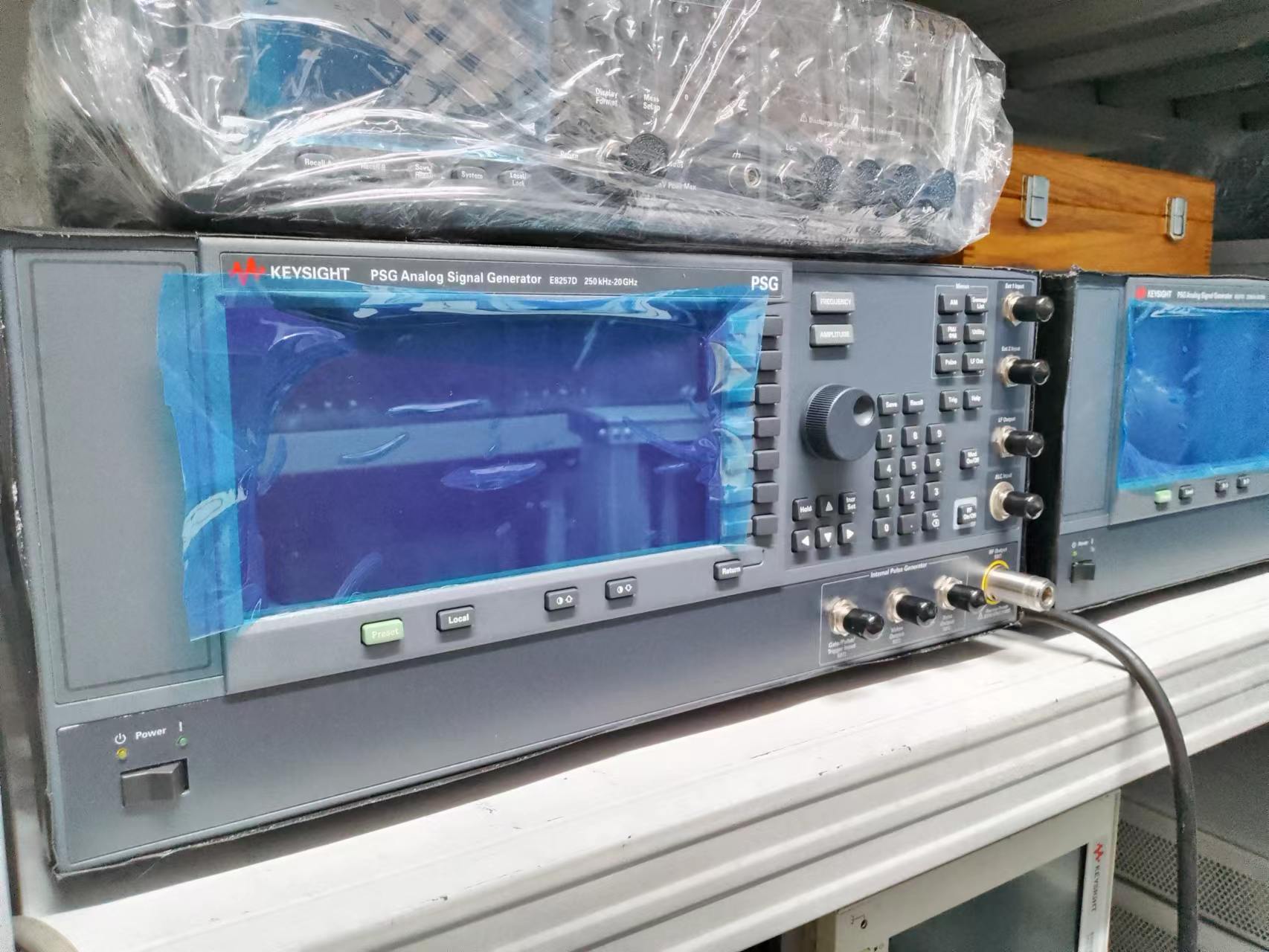 型 号：E8257D KEYSIGHT E8257D