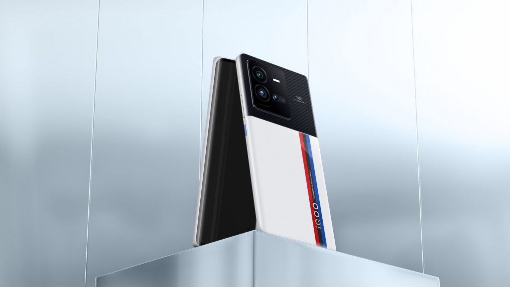 不止第一代骁龙 8+,iQOO 10 系列确认搭载自研芯片 V1+ iQOO 10 系列