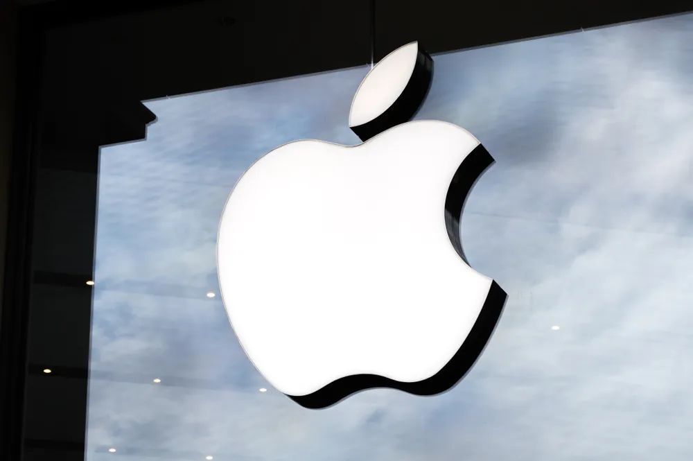iPhone14或成史上最贵iPhone手机；迪士尼或将失去米老鼠专有权；小札警告Meta面临近期史上最严重经济下滑|日报