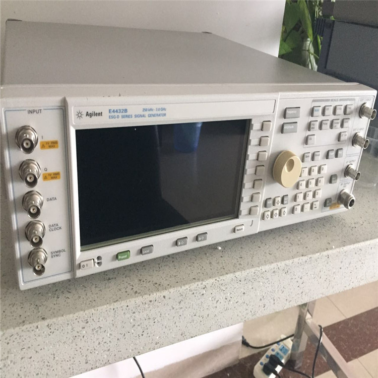 原装Agilent E4432B射频发生器