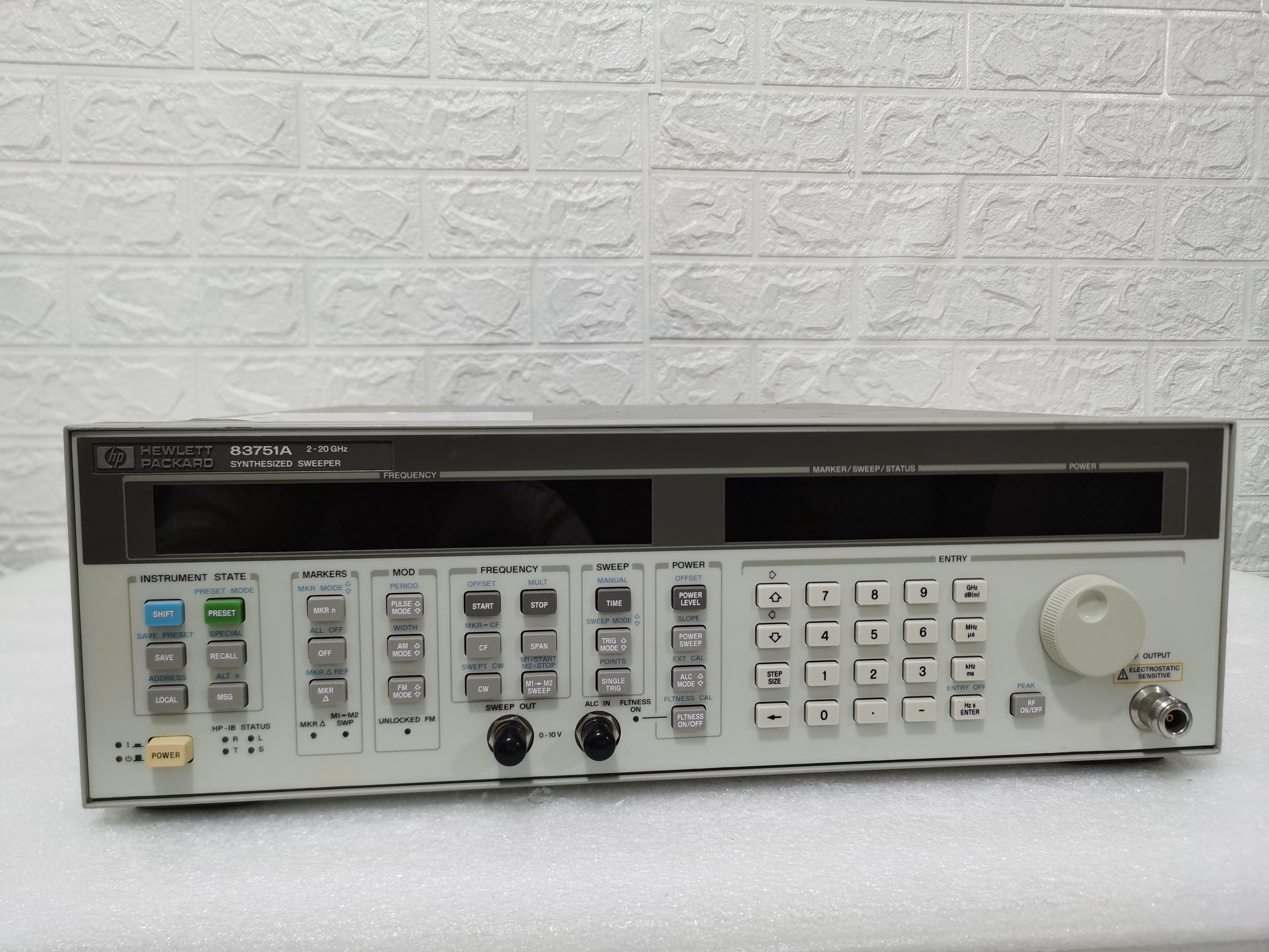 特价 惠普HP83751A 信号发生器 20GHz 美国