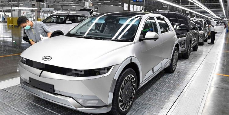 现代汽车于印尼工厂生产Ioniq 5。现代汽车 现代汽车于印尼工厂生产Ioniq 5。现代汽车