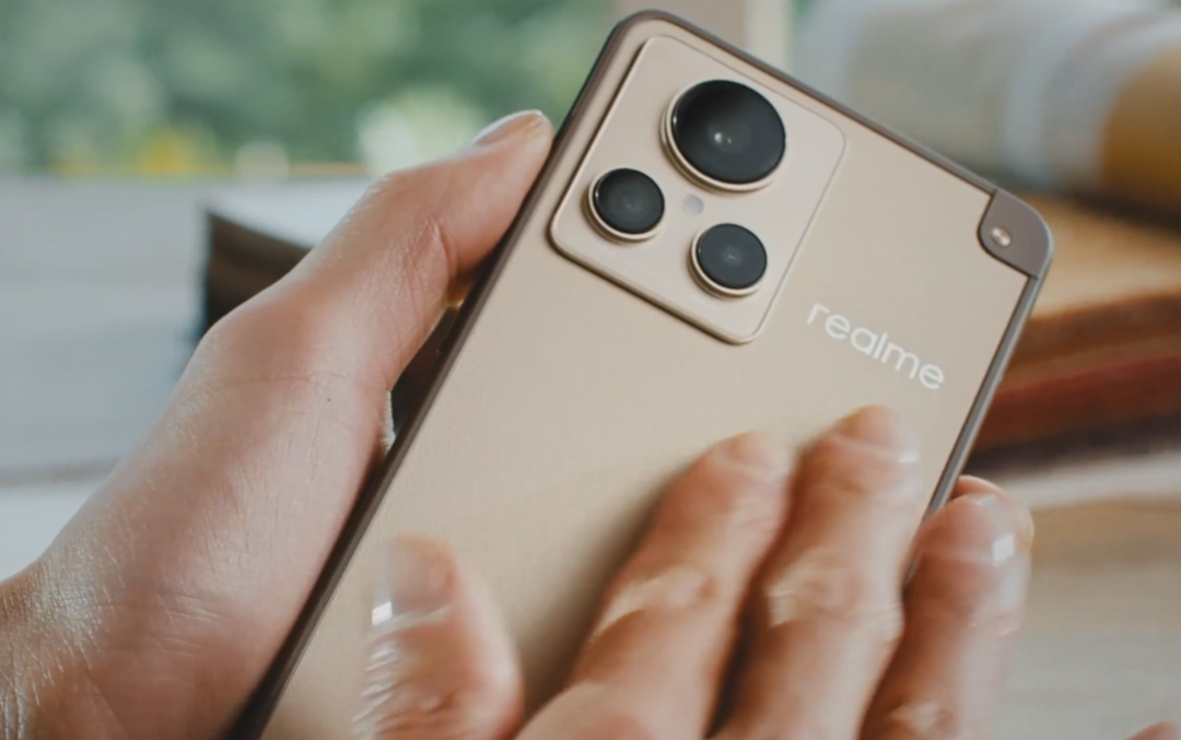 消息称 realme 真我 GT2 大师探索版首发 Pixelworks X7 芯片,时延大幅降低 realme 真我 GT2 大师探索版官图
