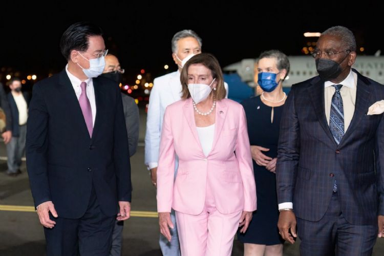 华邮：裴洛西将访台积电刘德音 商讨美芯片法执行方式