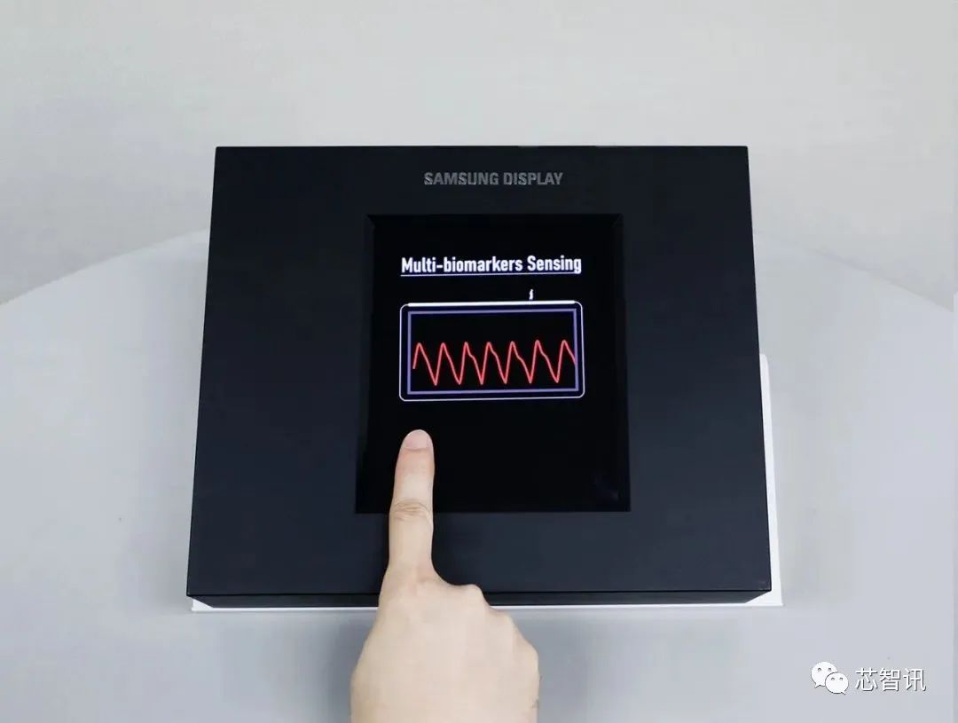 三星推出 Sensor OLED:业内首款内置指纹、心率传感器的 OLED 面板