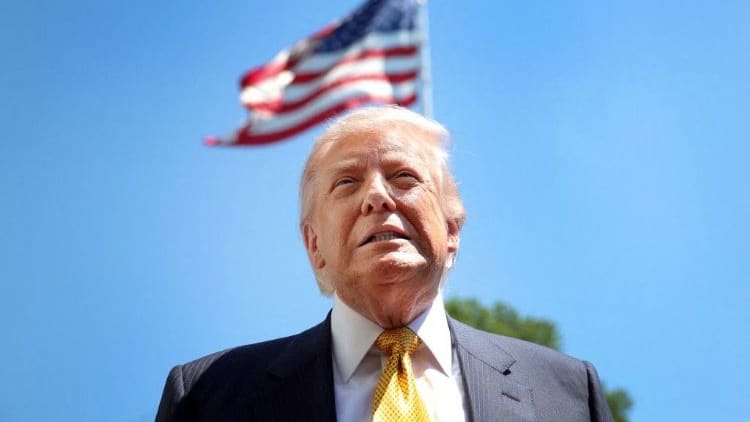 美国政府拟入股AI企业，特朗普加强产业监管力度