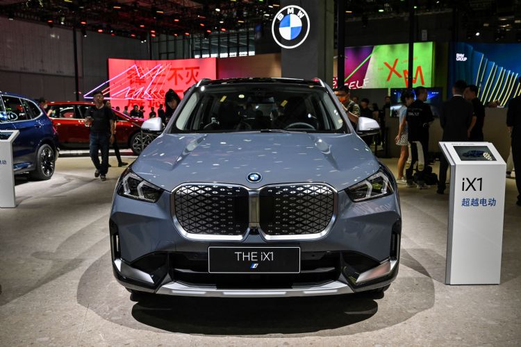 BMW将运用AWS的云端储存技术，来处理、分类和储存自动驾驶汽车数据。法新社