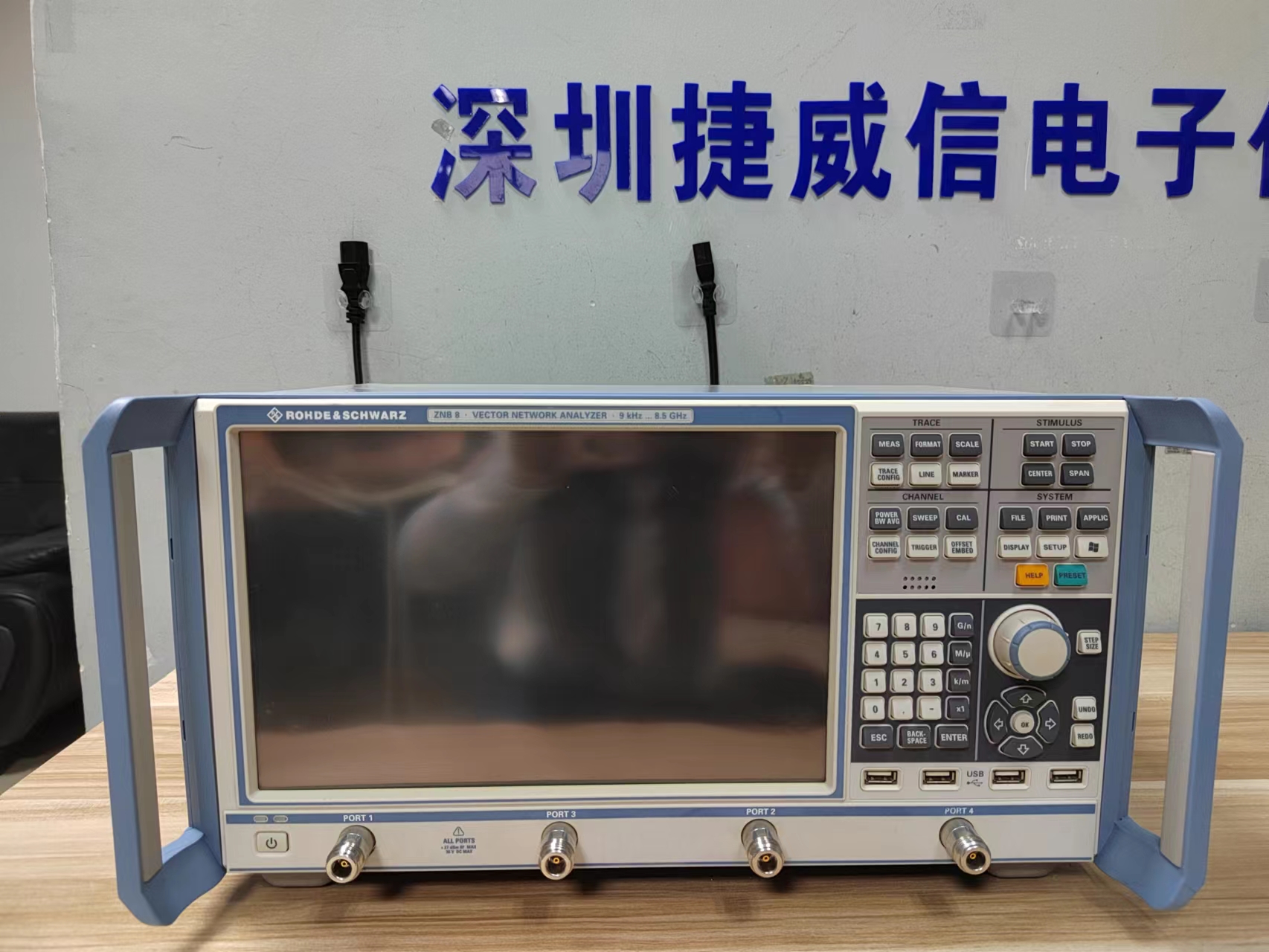 ZNB8 罗德与施瓦茨矢量网络分析仪