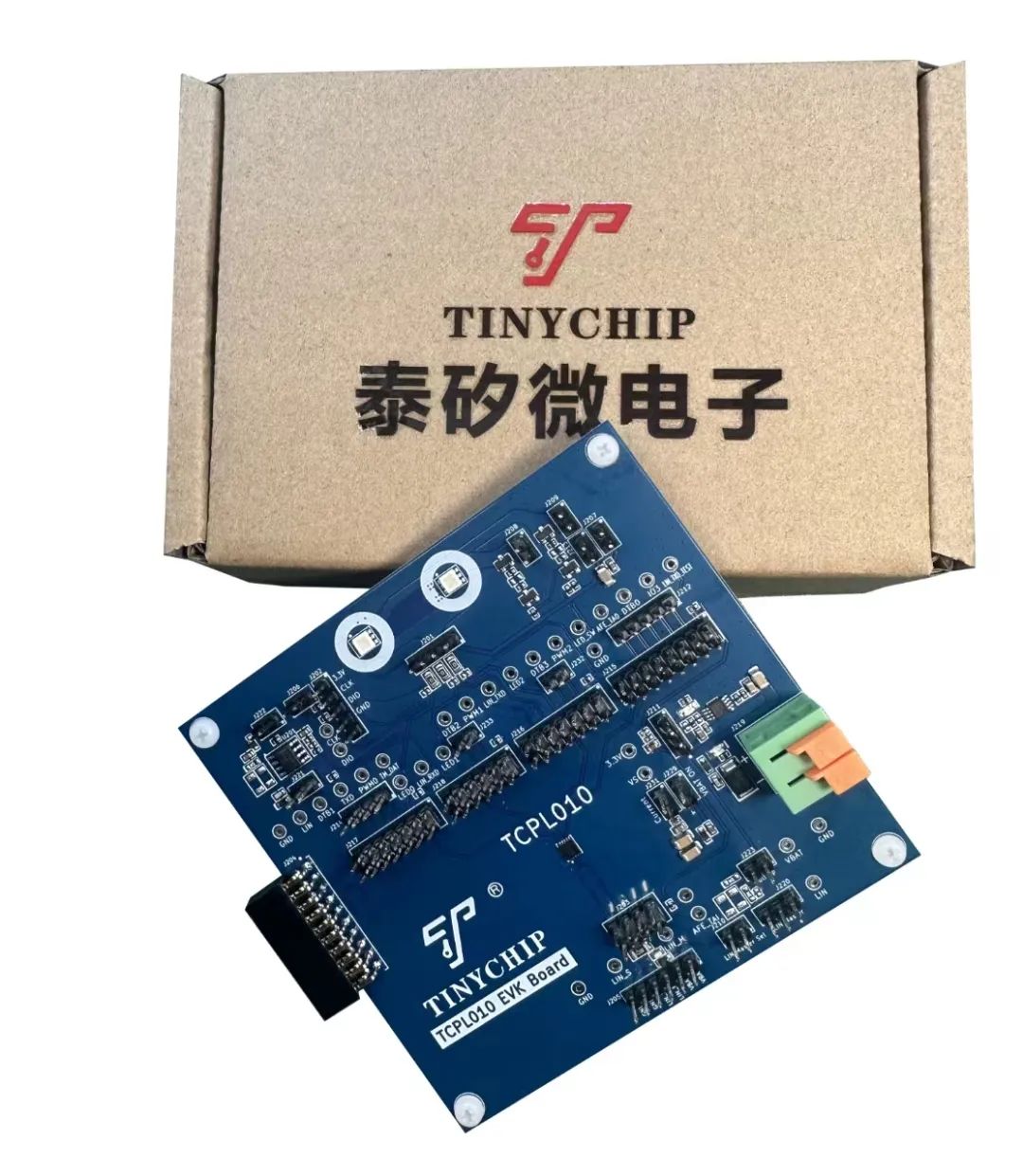 泰矽微发布国内首款3*3mm封装支持LIN自动寻址汽车氛围灯芯片——TCPL010