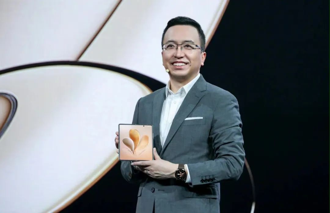 荣耀赵明称手机影像联名是噱头；台积电预计2023年芯片需求将下滑；英特尔多种芯片产品将提价|日报