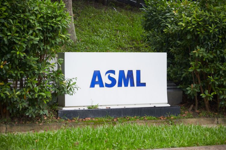 ASML说明，毛利率受到通货膨胀情况下成本上升的问题所影响。李建梁摄