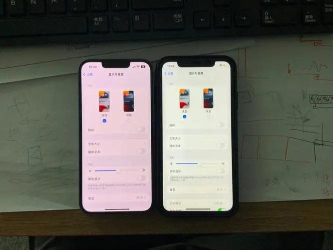 苹果全面转向OLED屏幕，JDI和夏普被挤出iPhone供应链