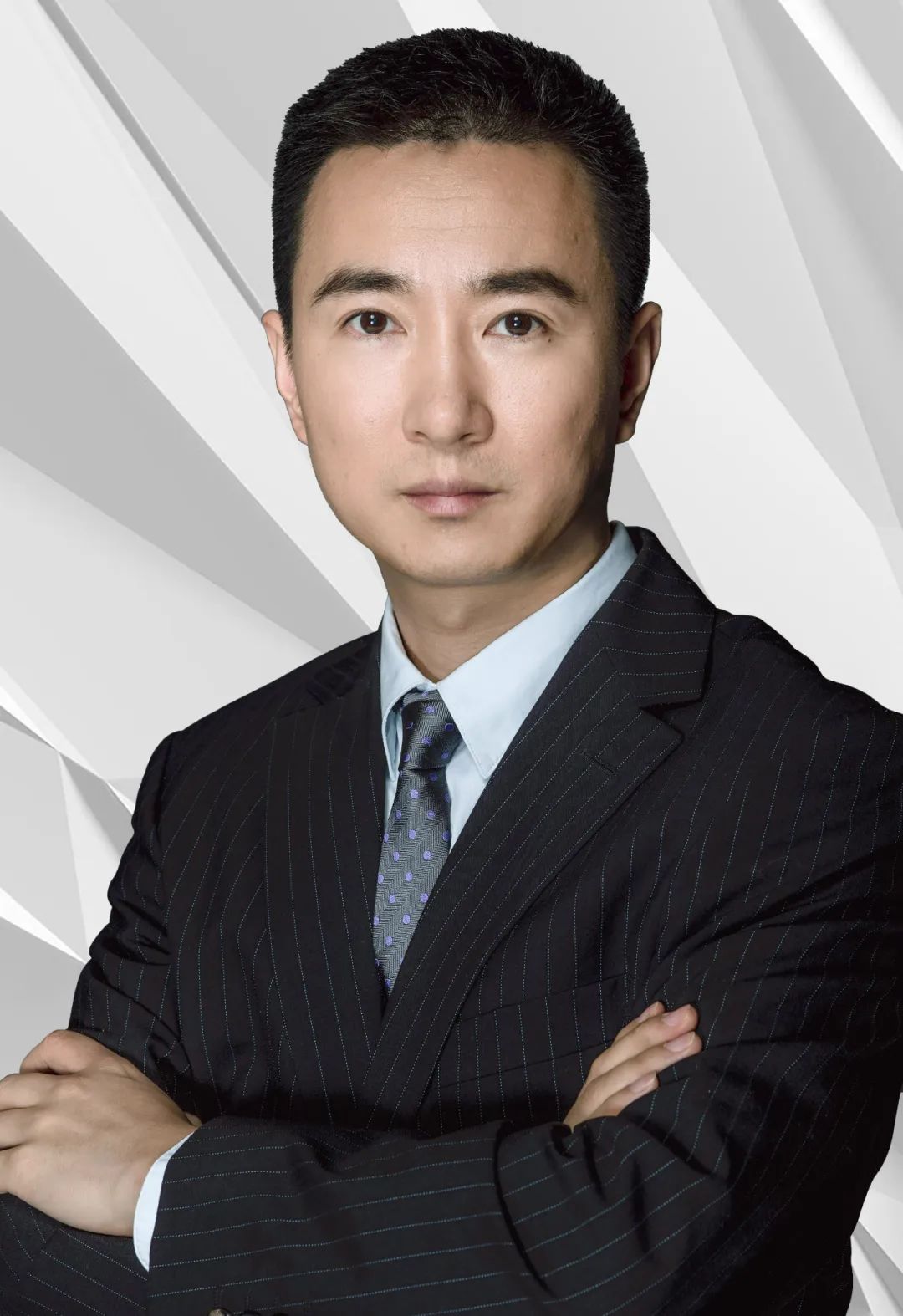 杨嵘 (2).jpg