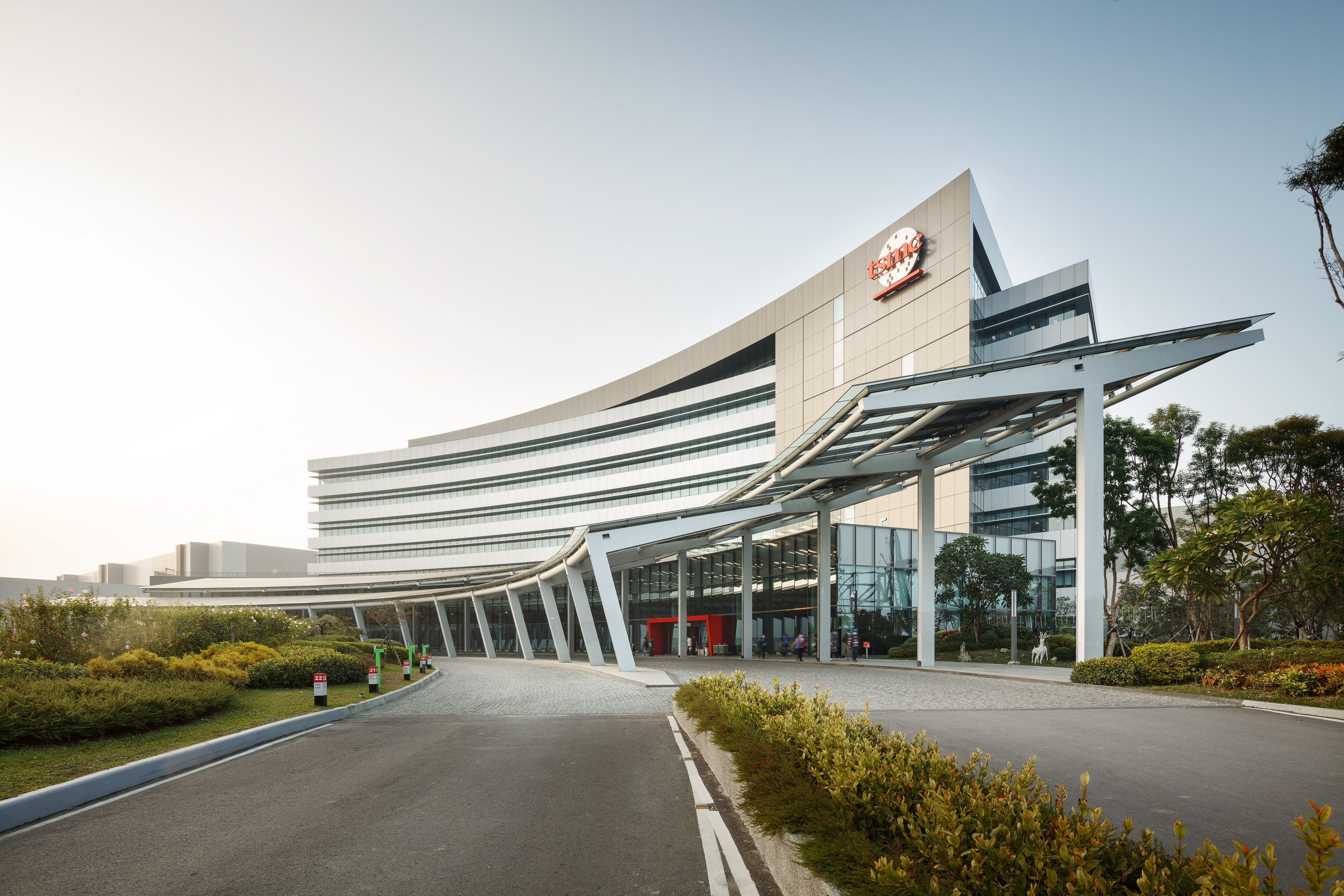 中国台湾南科为目前唯一可量产3nm芯片地区，三期扩建已动工