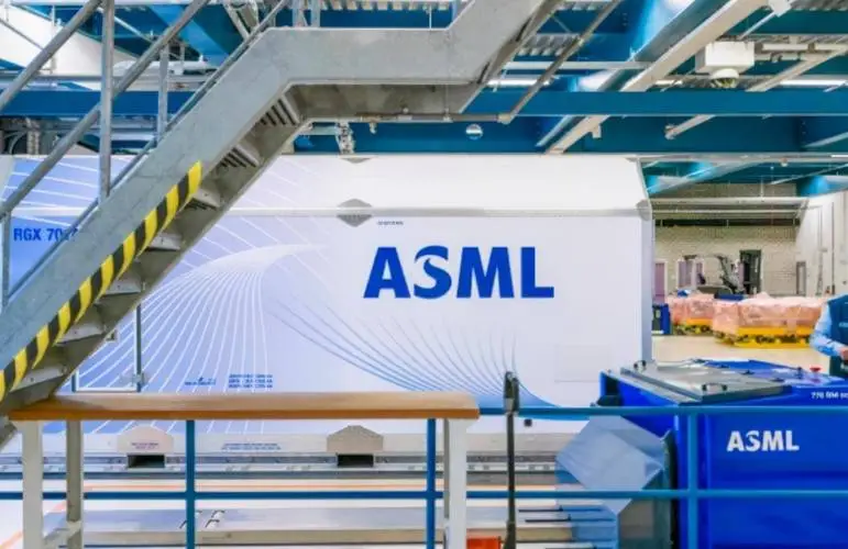 ASML第二季度财报亮眼，全年预期与去年持平