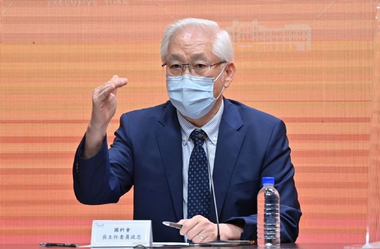 国科会主委吴政忠承诺，政府会扩大在基础研究的投入，也期待学者加强与国际顶尖研究机构合作。行政院