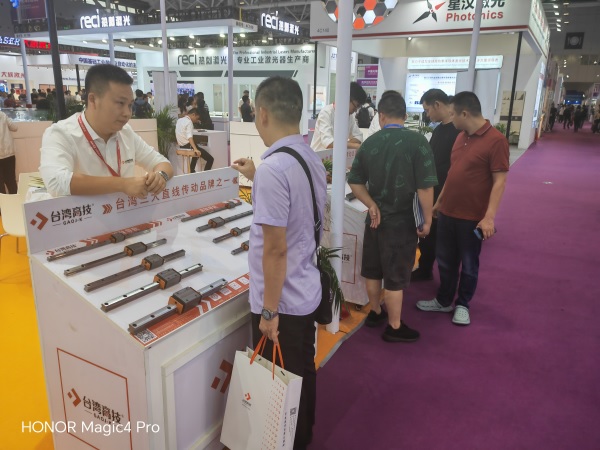 直线导轨有哪些润滑方式？