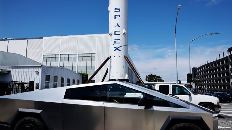 SpaceX登陆纳斯达克,合并特斯拉呼声高涨