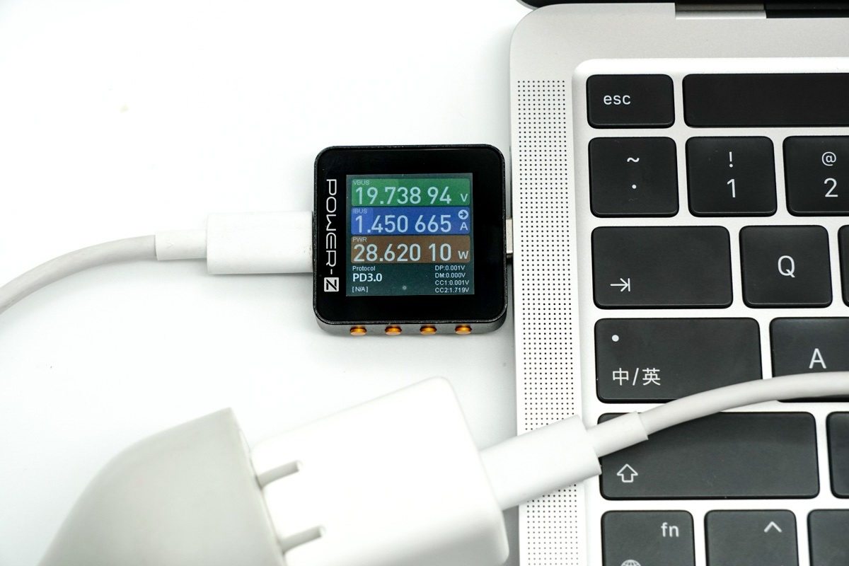 酷科推出30W氮化镓迷你充,这小玩意能喂饱iPhone 13 Pro Max-充电头网