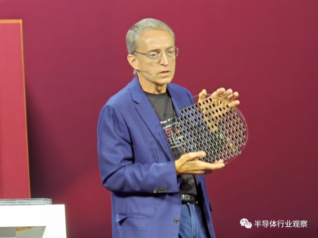 英特尔发布新芯片，288核至强在路上