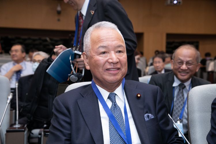 日本自民党前干事长、国会半导体战略推进联盟会长甘利明表示,台日在半导体产业可透过互补共生共荣。符世旻摄 日本自民党前干事长、国会半导体战略推进联盟会长甘利明表示,台日在半导体产业可透过互补共生共荣。符世旻摄