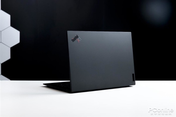 联想2022款ThinkPad X1 Carbon评测:小黑又上了一层楼