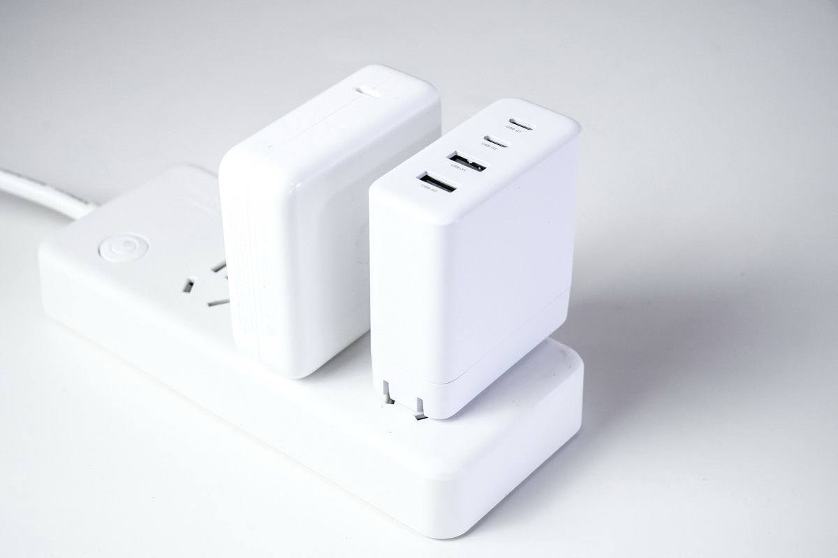 打造大功率多口爆款,鹏元晟推出100W 2C2A充电器-充电头网