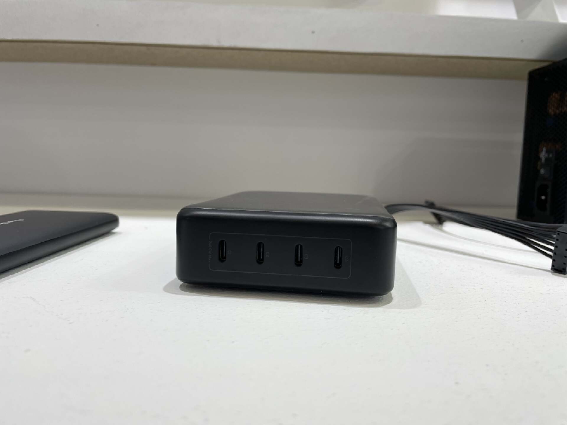 无与伦比的充电速度,功率高达240W,CE-LINK推出两款USB PD3.1充电器-充电头网